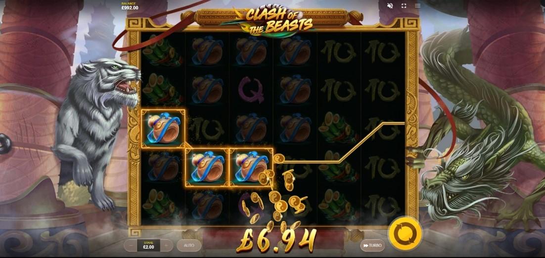 Clash of the Beasts Slot Screenshot